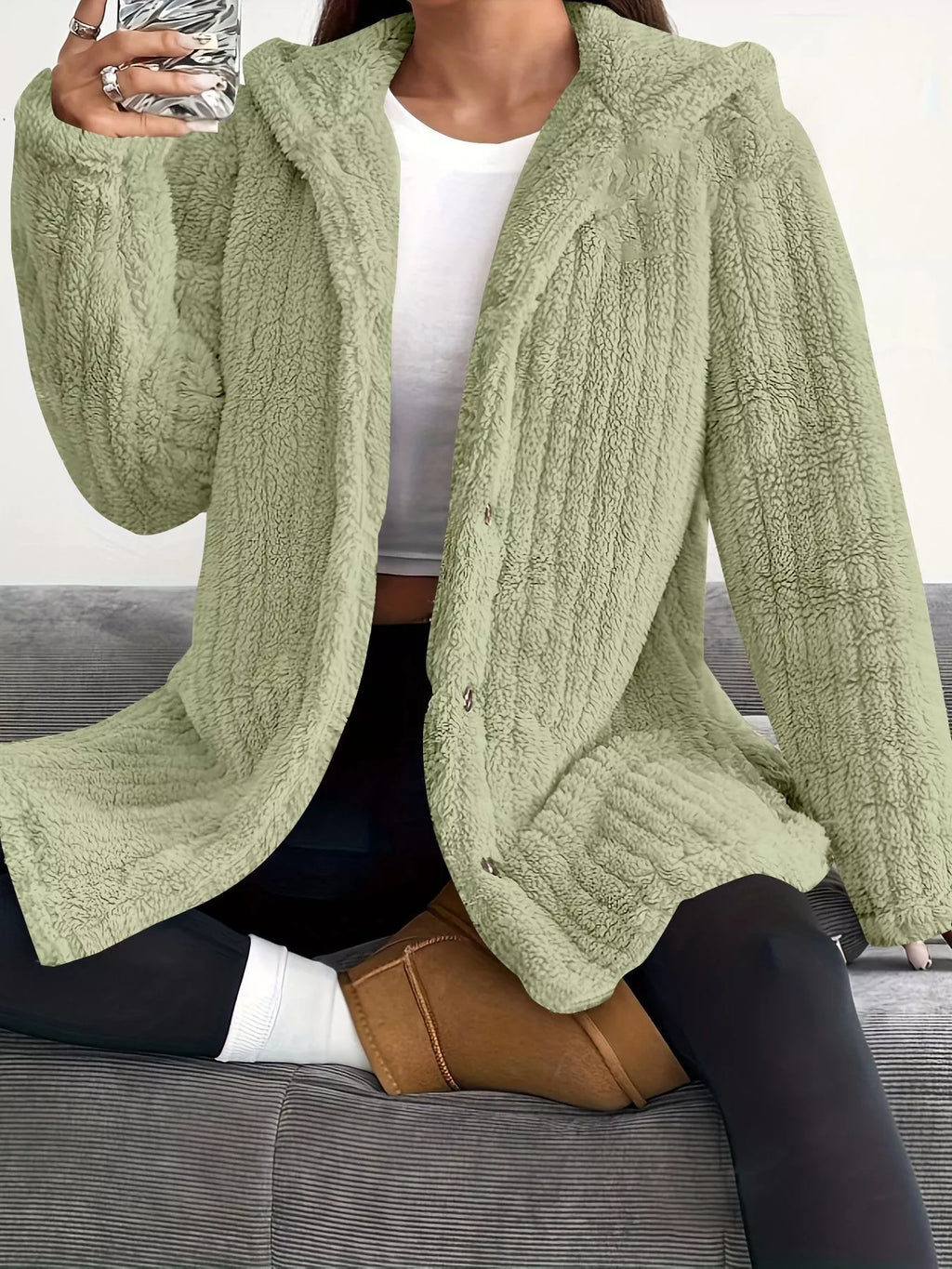 Giacca in Pile con Cappuccio e Bottoni – Taglie Forti