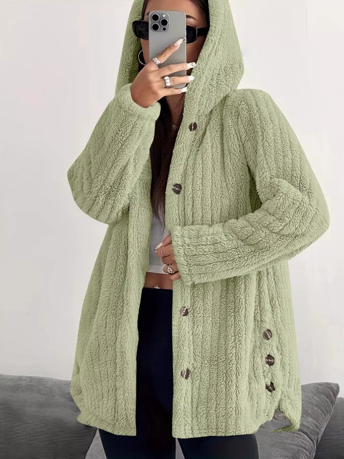 Giacca in Pile con Cappuccio e Bottoni – Taglie Forti