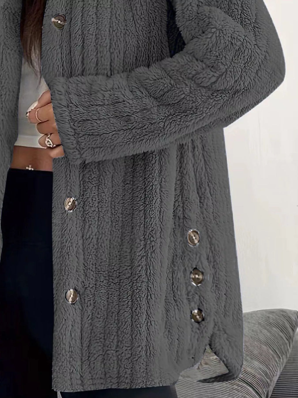 Giacca in Pile con Cappuccio e Bottoni – Taglie Forti