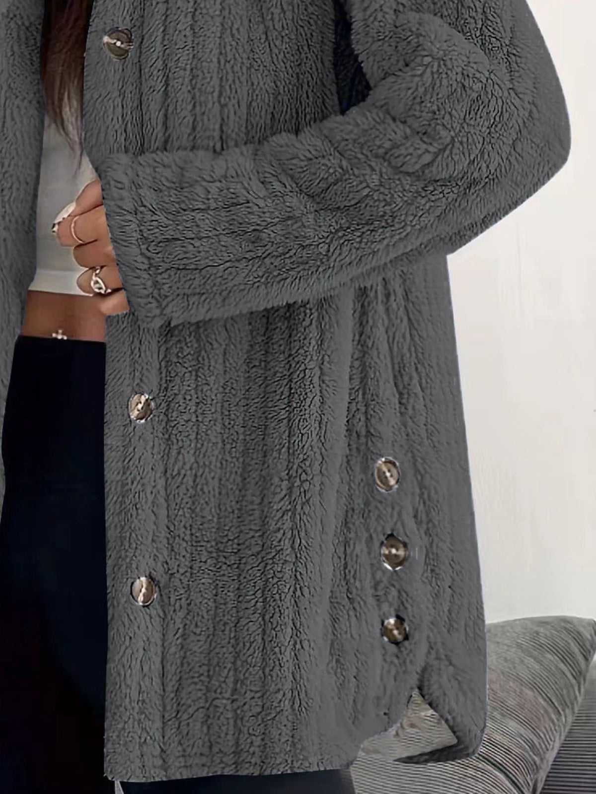 Giacca in Pile con Cappuccio e Bottoni – Taglie Forti
