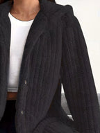 Giacca in Pile con Cappuccio e Bottoni – Taglie Forti