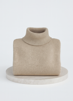 Romara - Maglione oversize a collo alto beige, piegato