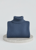 Romara - Maglione oversize a collo alto blu, piegato