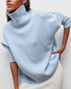 Linnea - Maglione oversize a collo alto azzurro