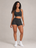 Set sportivo da donna con top corto e pantaloncini da ciclista – Themis