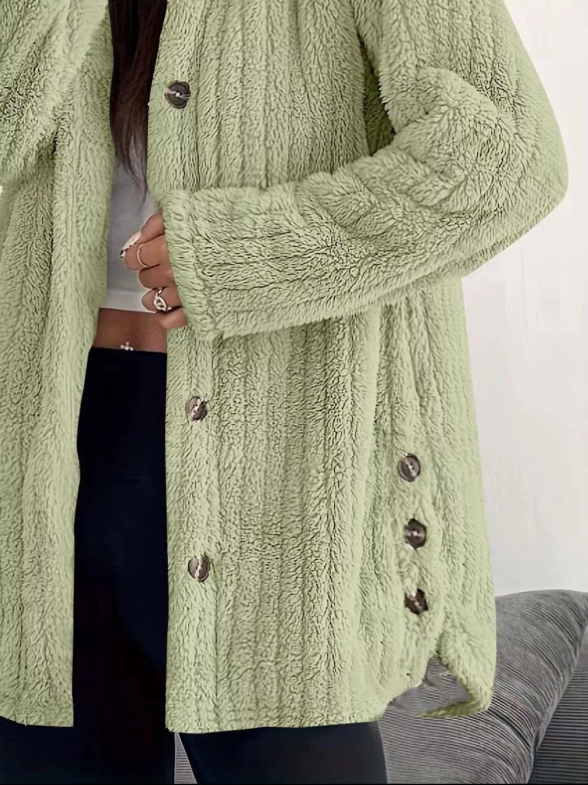 Giacca in Pile con Cappuccio e Bottoni – Taglie Forti