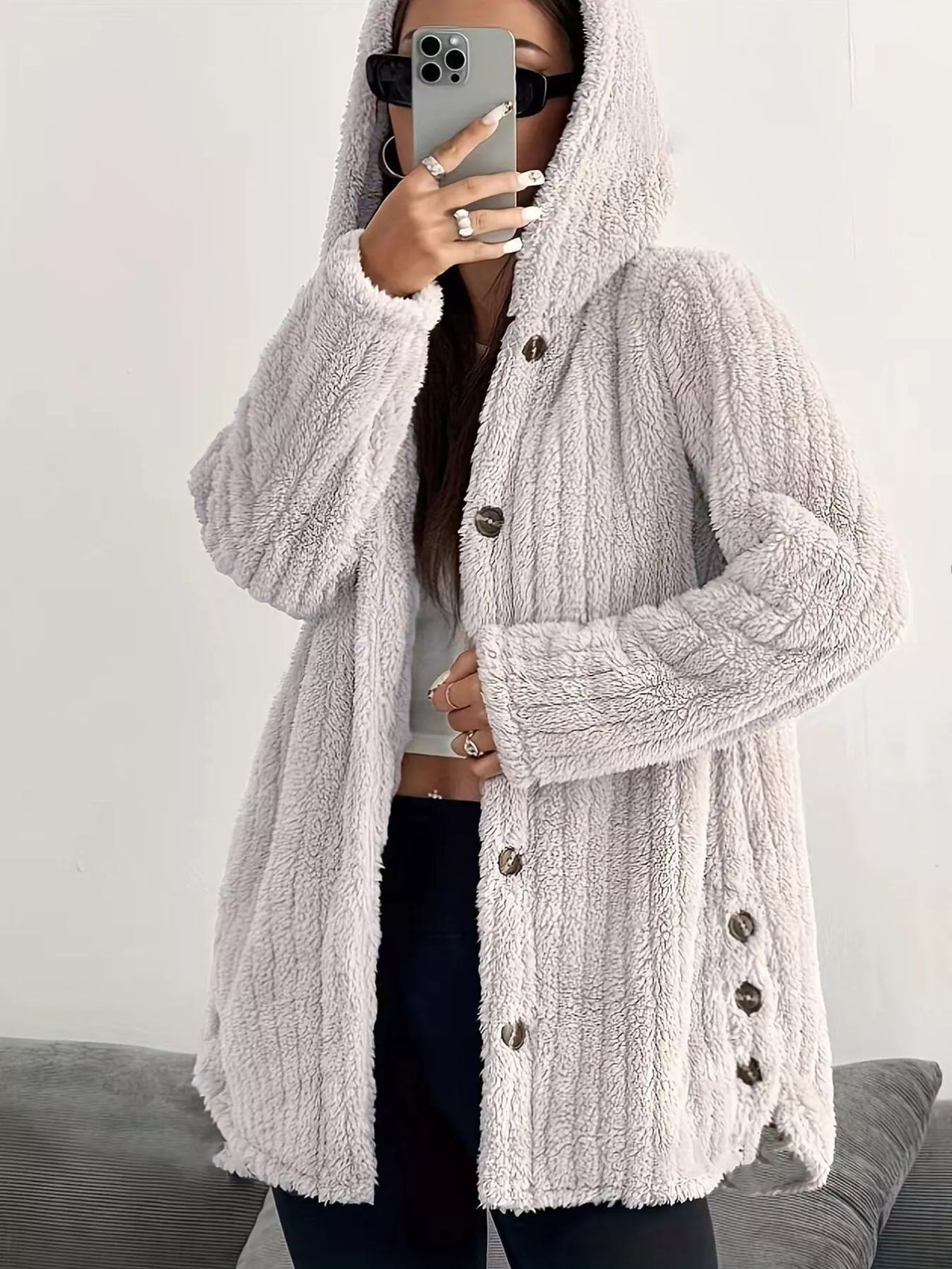 Giacca in Pile con Cappuccio e Bottoni – Taglie Forti