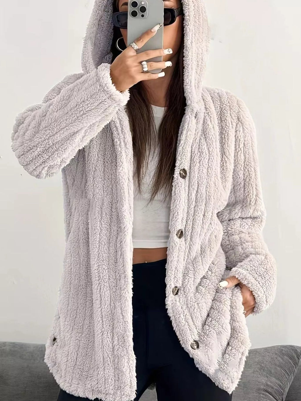 Giacca in Pile con Cappuccio e Bottoni – Taglie Forti